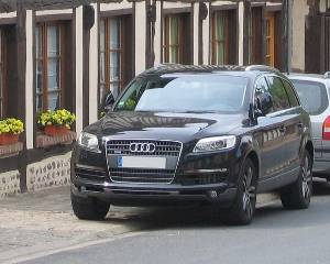 z AUDI Q7 93